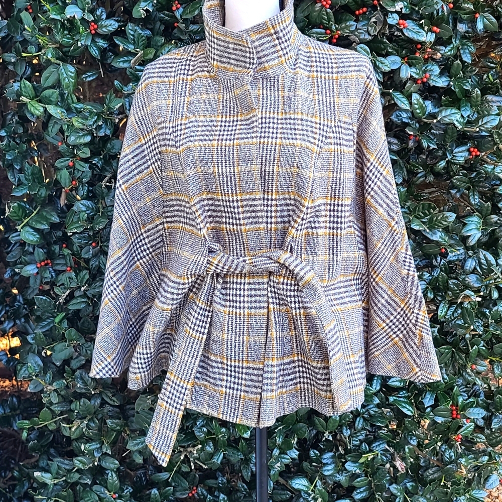 Cape jacket